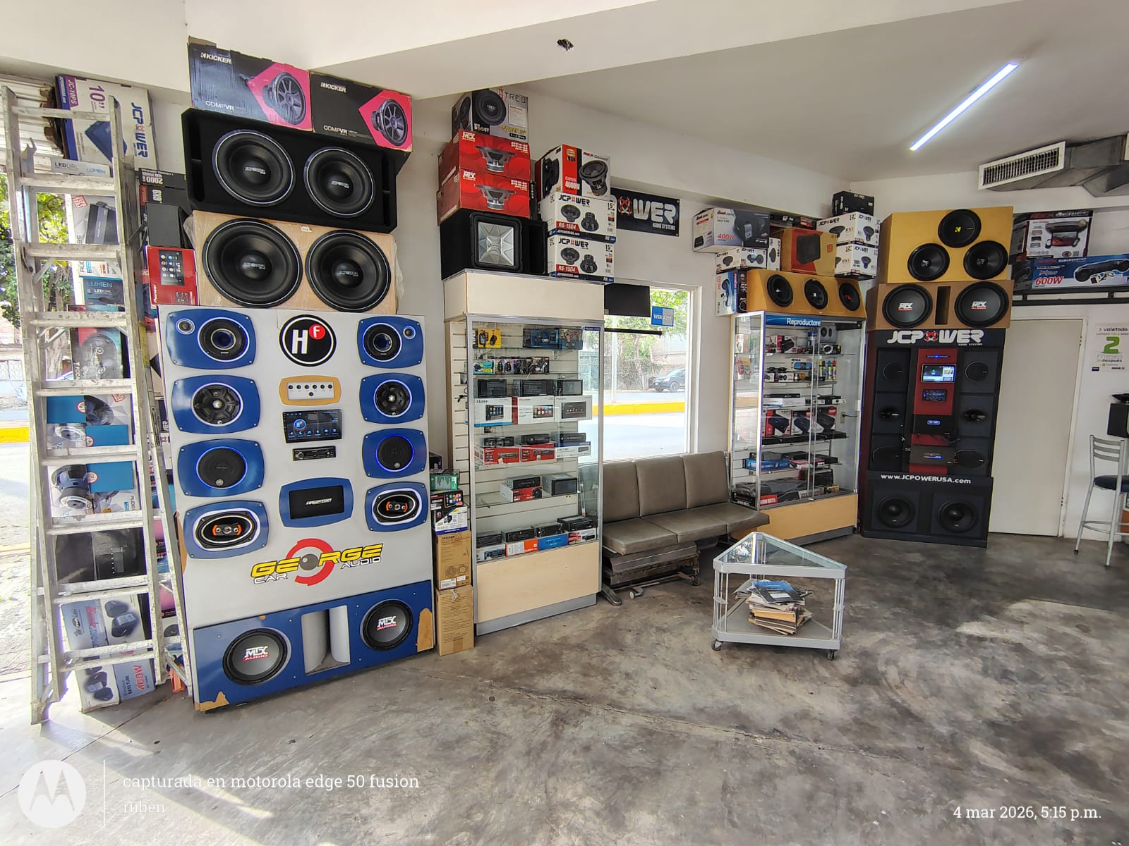 GEORGE  CAR AUDIO - interior