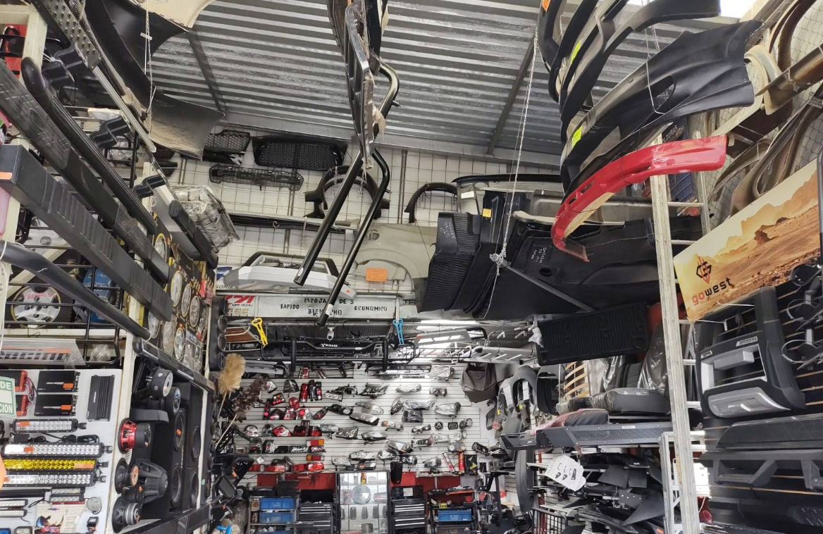 FX AUTOBOUTIQUE - interior