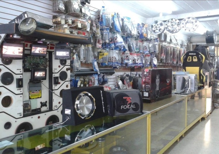 RABBIT ACCESORIOS AUTOMOTRICES EN PUERTO VALLARTA - interior
